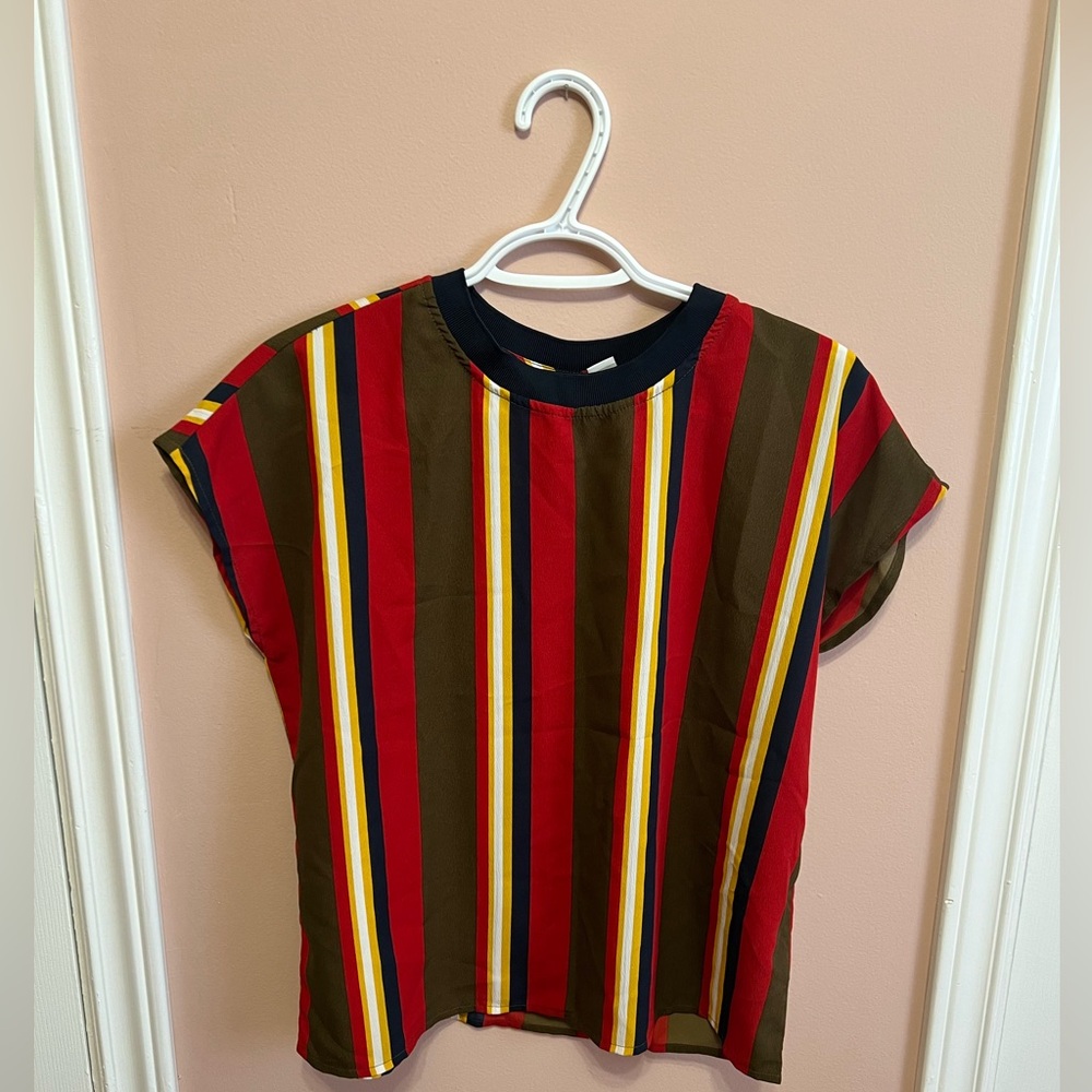 4/$10 noisy may boxy shirt